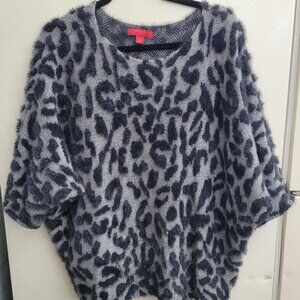 Jennifer Lopez xl black gray oversized leopard print fuzzy sweater